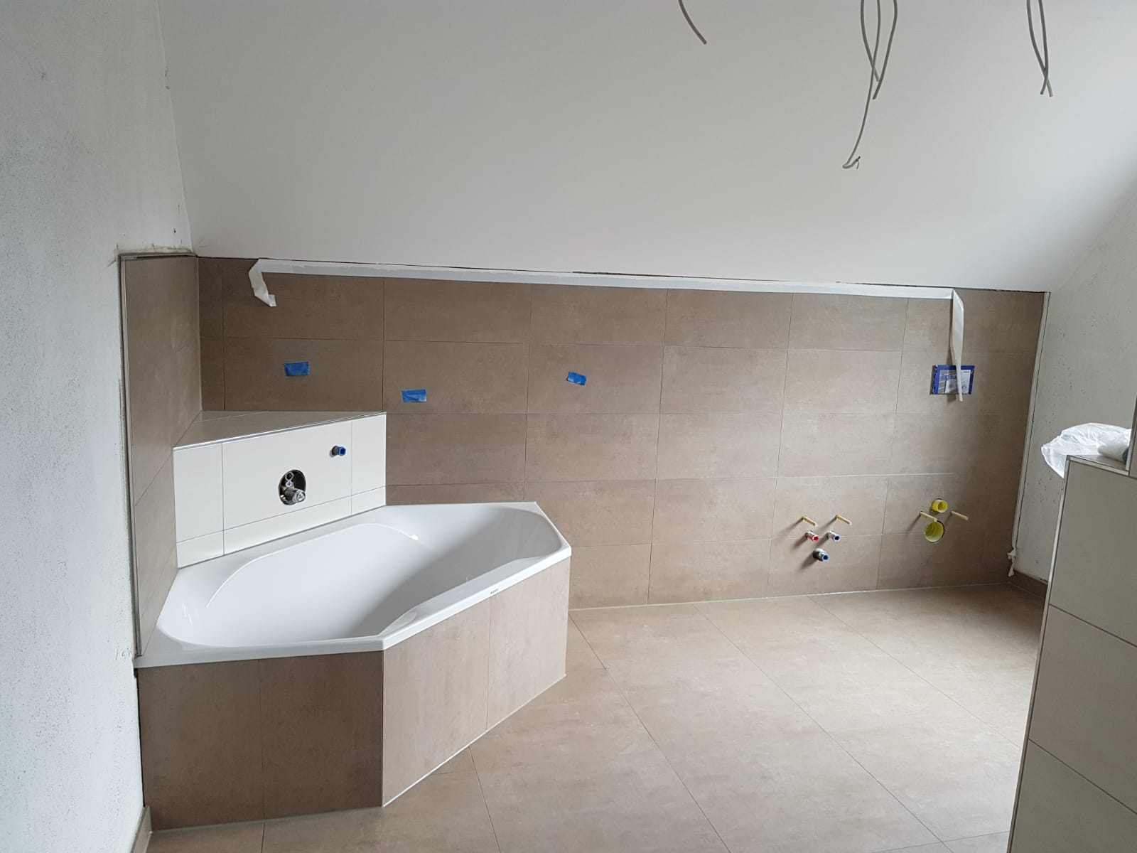 Eckbadewanne